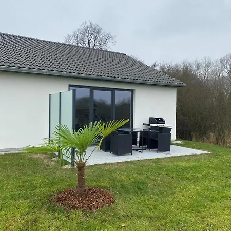 Neu! Modernes Schwanbeck Mit Whirlpool-option *